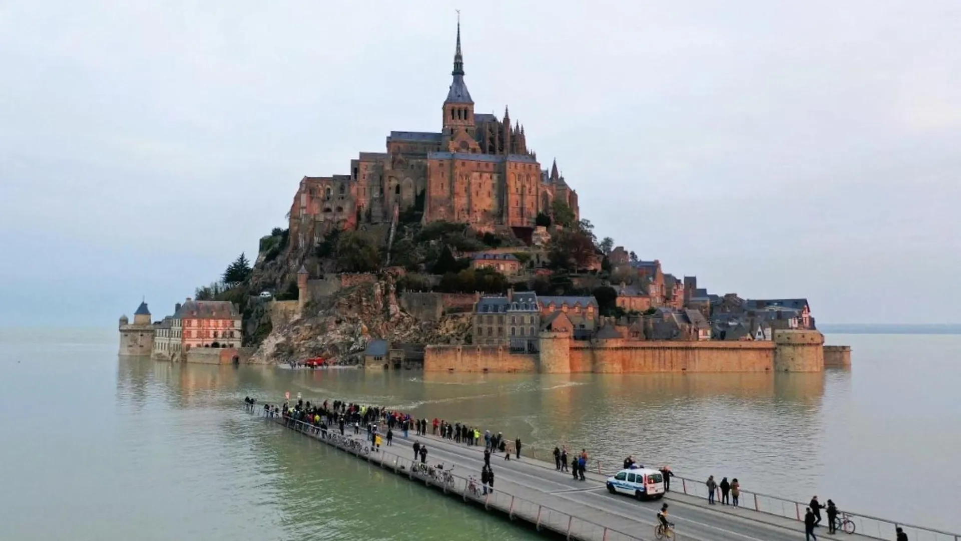 Hébergement de vacances Belle Maison De Vacances Entre Saint-Malo Et Mont-Saint-Michel. Le Clos Fleuri